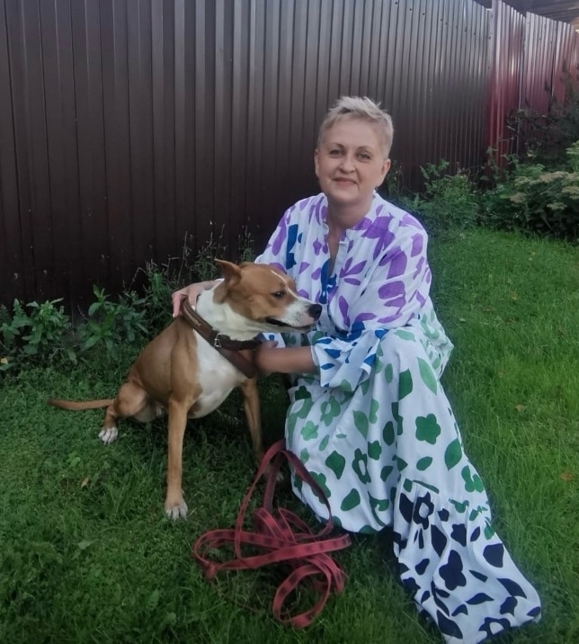 Ищет семью собака Хельга. В добрые руки.